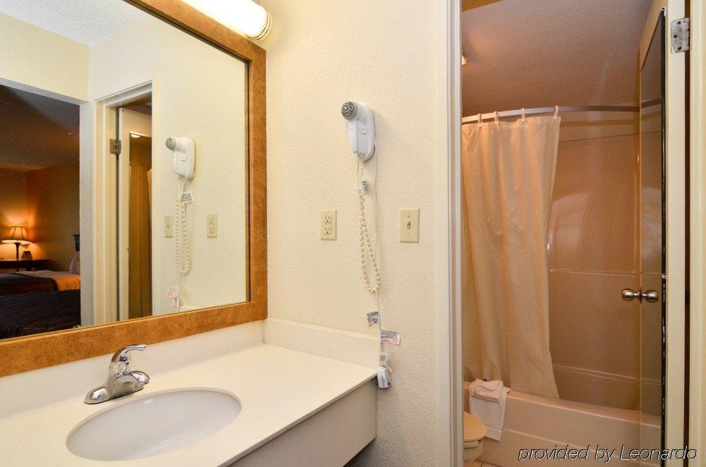 Quality Inn & Suites Live Oak I-10 Exit 283 Room photo
