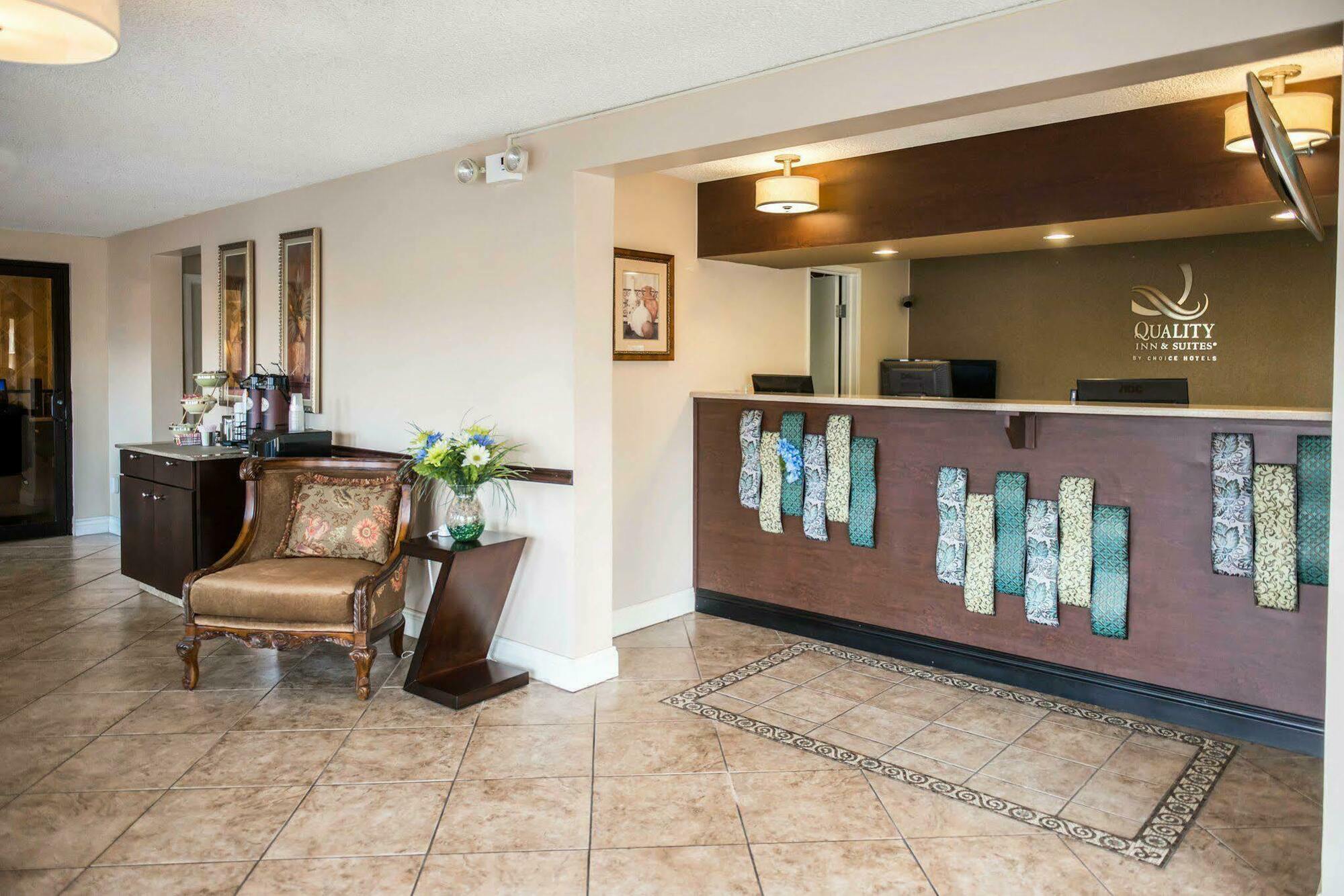 Quality Inn & Suites Live Oak I-10 Exit 283 Exterior photo